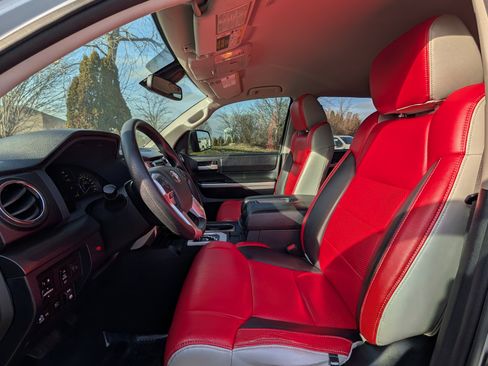 Used 2019 Toyota Tundra SR5 w/ Convenience Package image 11