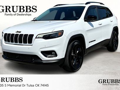 Used 2023 Jeep Cherokee Altitude Lux w/ Lux Elite Package