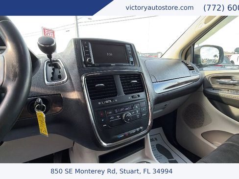 Used 2013 Dodge Grand Caravan Crew image 17