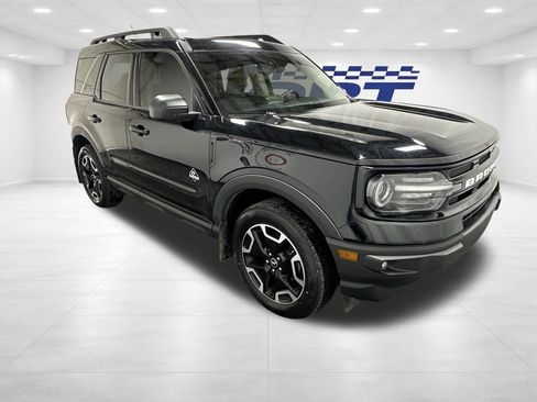 Used 2023 Ford Bronco Sport Outer Banks w/ Tech Package image 2