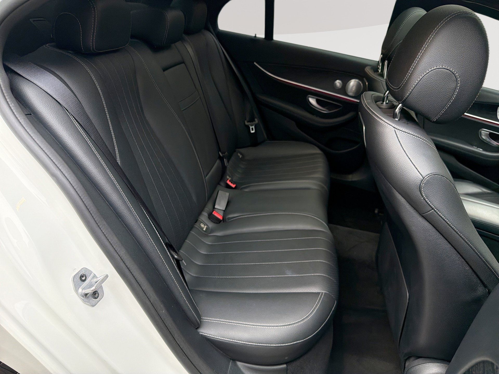 Used 2019 Mercedes-Benz E 300 w/ Premium 1 Package image 27