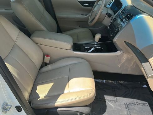 Used 2015 Nissan Altima 2.5 SV FWD image 22