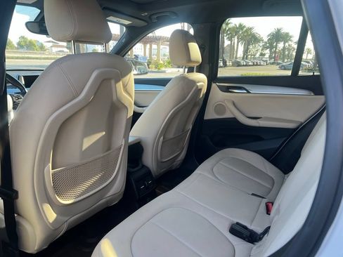 Used 2016 BMW X1 xDrive28i AWD/4WD image 9