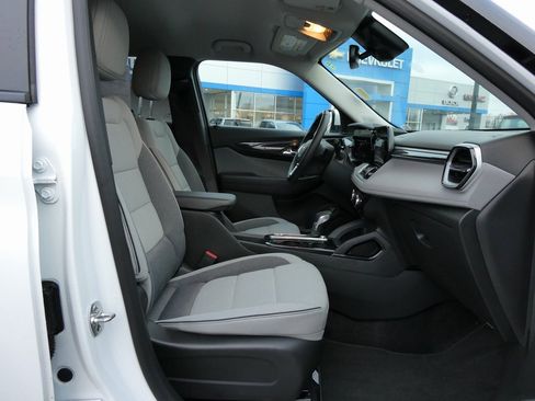 Certified 2025 Chevrolet TrailBlazer LT w/ Convenience Package image 13