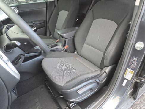 Used 2022 Kia Soul LX image 21