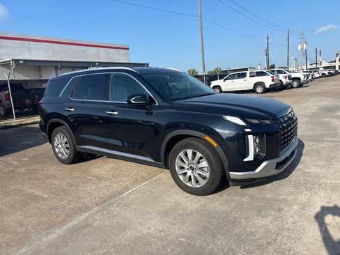 Used 2024 Hyundai Palisade SEL FWD image 4