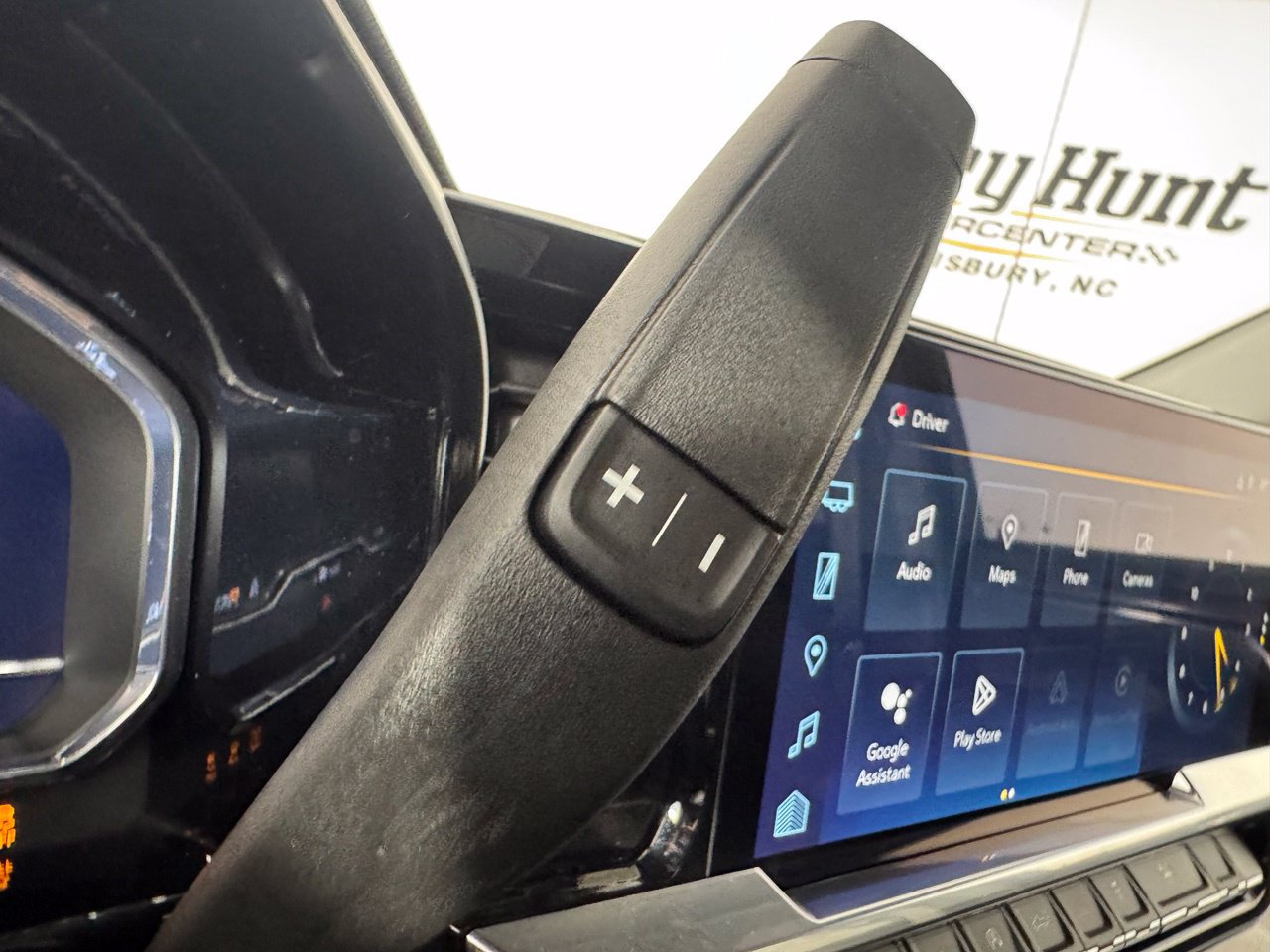 Used 2023 Chevrolet Silverado 1500 LT AWD/4WD image 23