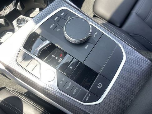 Used 2025 BMW 330i Sedan w/ M Sport Package image 23