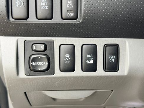 Used 2012 Toyota Tacoma 4x4 Double Cab w/ TRD Off-Road Pkg image 28