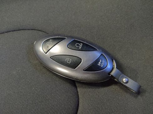 Used 2025 Hyundai Elantra Sport image 32