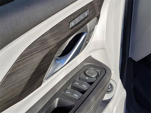 Used 2022 GMC Terrain SLT image 16