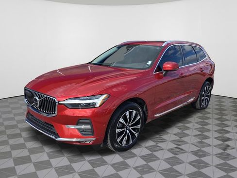 Used 2023 Volvo XC60 B5 Plus FWD image 2