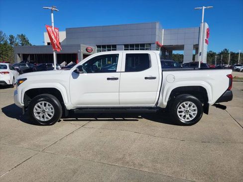 Certified 2024 Toyota Tacoma SR image 2