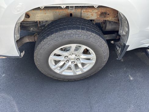 Used 2021 Chevrolet Silverado 1500 LT AWD/4WD image 8