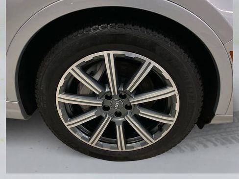 Used 2019 Audi Q7 3.0T Prestige w/ Prestige Package image 16