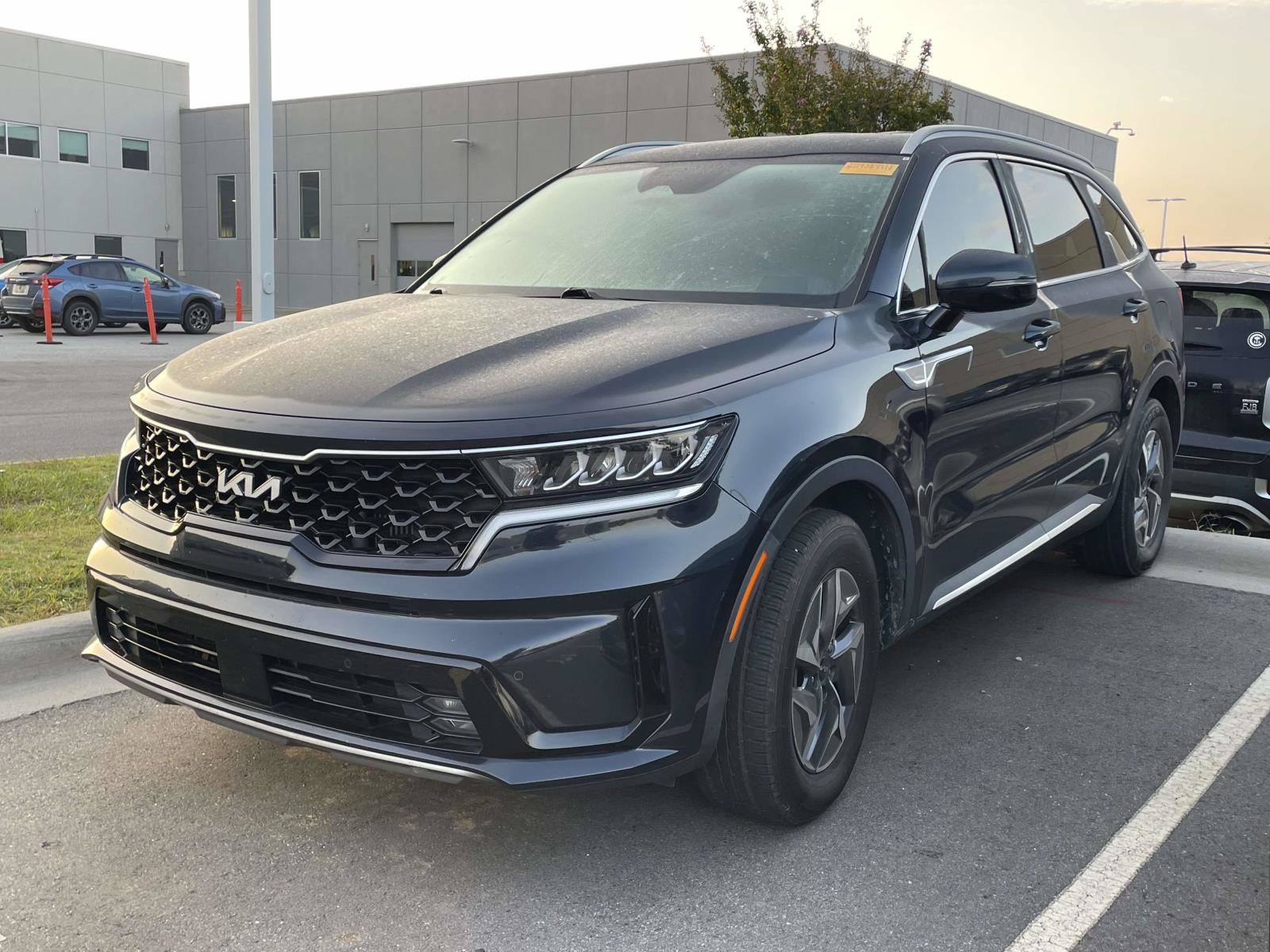 Used 2022 Kia Sorento EX FWD image 2