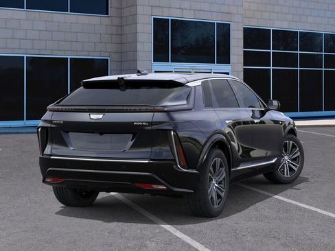 New 2025 Cadillac Lyriq Luxury image 4
