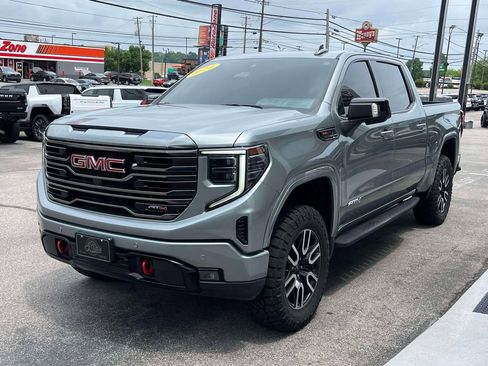 Used 2024 GMC Sierra 1500 AT4 w/ Technology Package AWD/4WD image 7