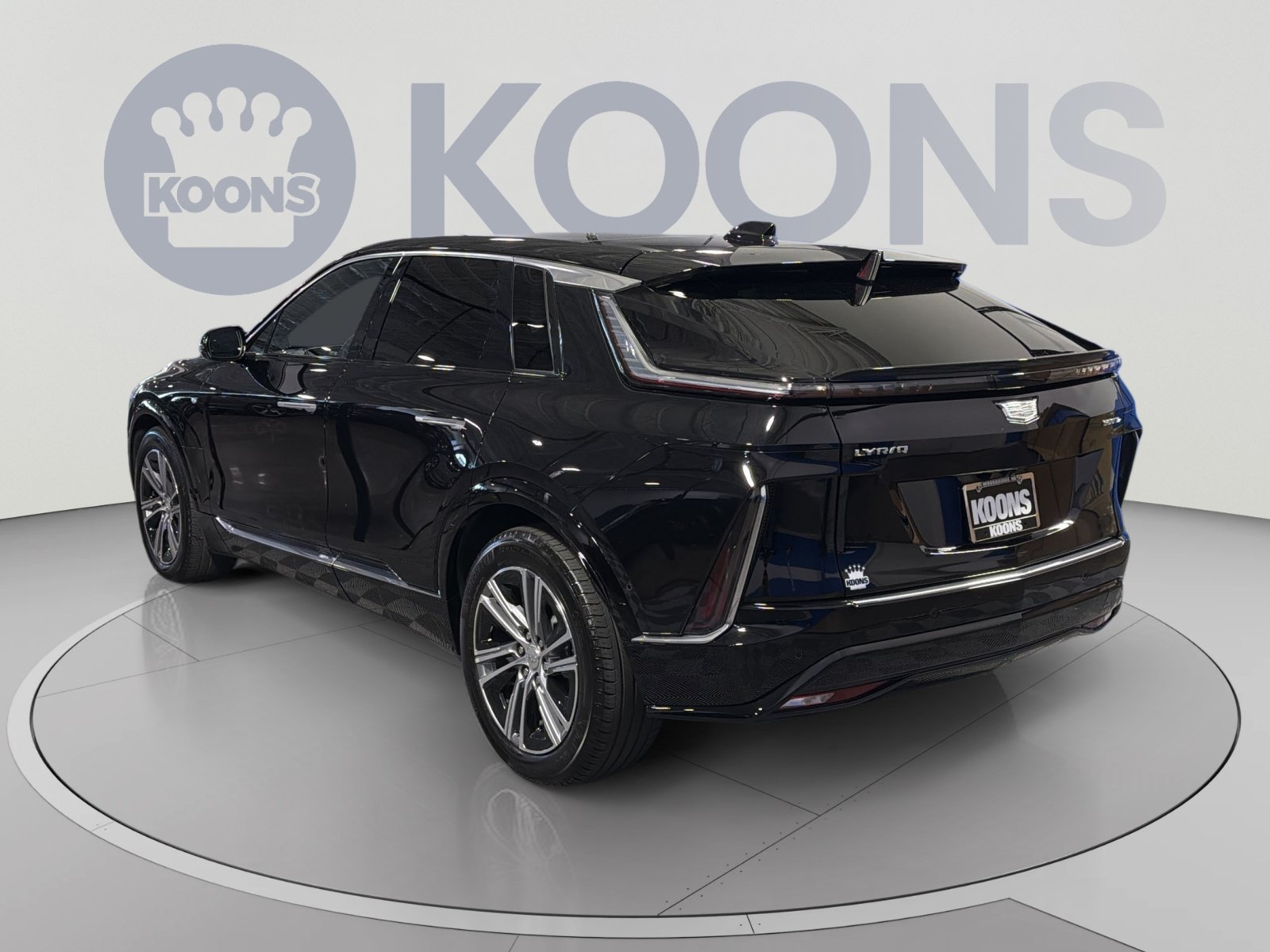 Used 2024 Cadillac Lyriq Luxury AWD/4WD image 4