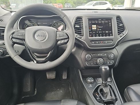 Used 2023 Jeep Cherokee Altitude Lux AWD/4WD image 9