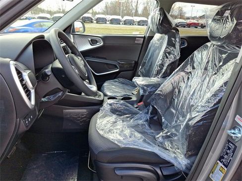 New 2025 Kia Soul LX w/ LX Technology Package image 9