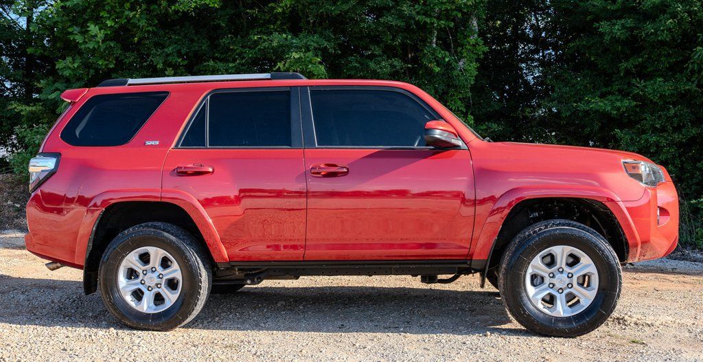 Used 2021 Toyota 4Runner SR5 AWD/4WD image 6
