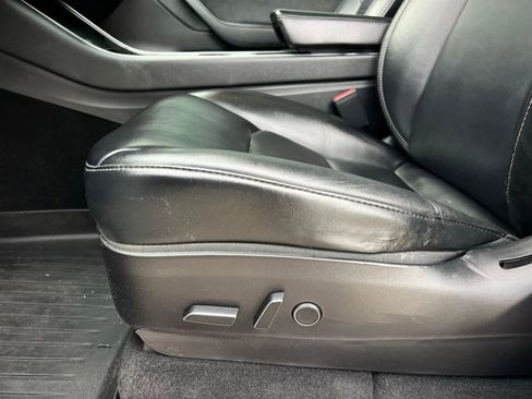 Used 2021 Tesla Model Y Long Range image 35