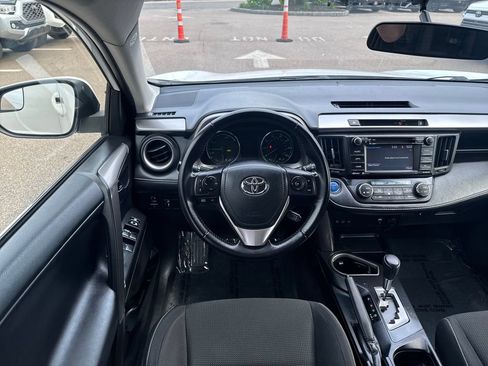 Used 2016 Toyota RAV4 XLE AWD/4WD image 13
