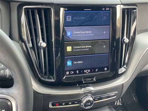 Certified 2023 Volvo XC60 B5 Core w/ Climate Package image 28