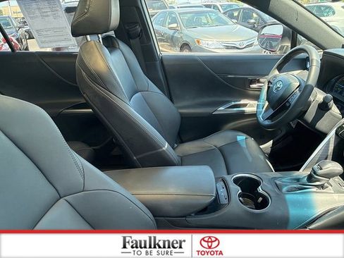 Used 2023 Toyota Venza Nightshade AWD/4WD image 21