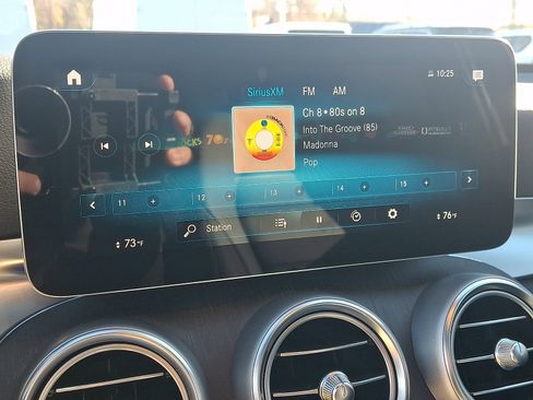 Certified 2022 Mercedes-Benz GLC 300 4MATIC image 17