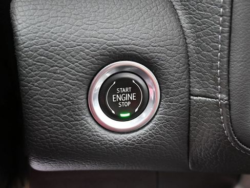 Used 2021 GMC Yukon Denali AWD/4WD image 30