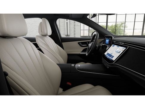 New 2026 Mercedes-Benz E 350 4MATIC Sedan image 4