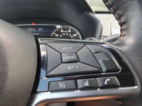 Used 2024 Nissan Altima 2.5 SR FWD image 13