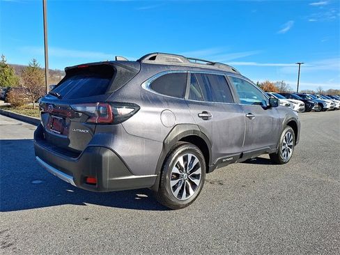 Used 2023 Subaru Outback Limited image 6