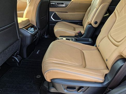 New 2026 INFINITI QX80 Luxe w/ Cargo Package AWD/4WD image 29