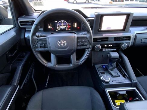 Used 2025 Toyota Tacoma SR5 image 6