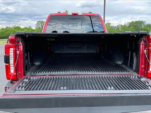 Used 2024 Ford F250 Lariat w/ Sport Appearance Package AWD/4WD image 9