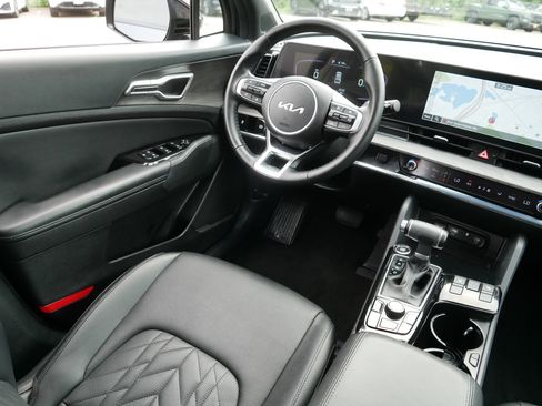 Certified 2023 Kia Sportage X-Line w/ X-Line Premium Package AWD/4WD image 9