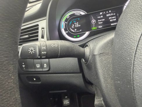Used 2019 Kia Niro LX FWD image 23