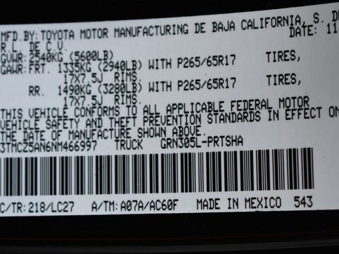 Used 2022 Toyota Tacoma TRD Sport w/ TRD Premium Sport Package AWD/4WD image 34
