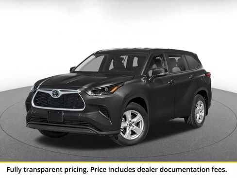Used 2025 Toyota Highlander LE FWD image 1