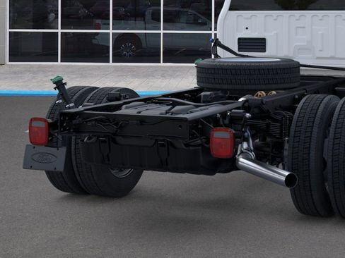 New 2026 Ford F550 4x4 Supercab Super Duty image 21