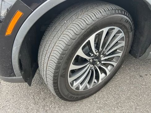 Used 2023 Lincoln Aviator AWD w/ Premium Package image 22
