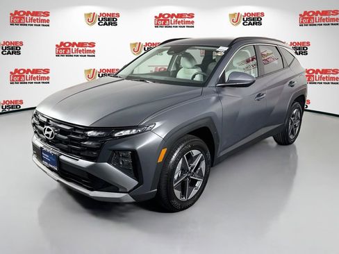 Certified 2025 Hyundai Tucson SEL AWD/4WD image 12