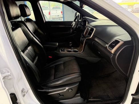 Used 2015 Jeep Grand Cherokee Limited AWD/4WD image 13