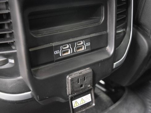 Used 2021 RAM 1500 Big Horn AWD/4WD image 39