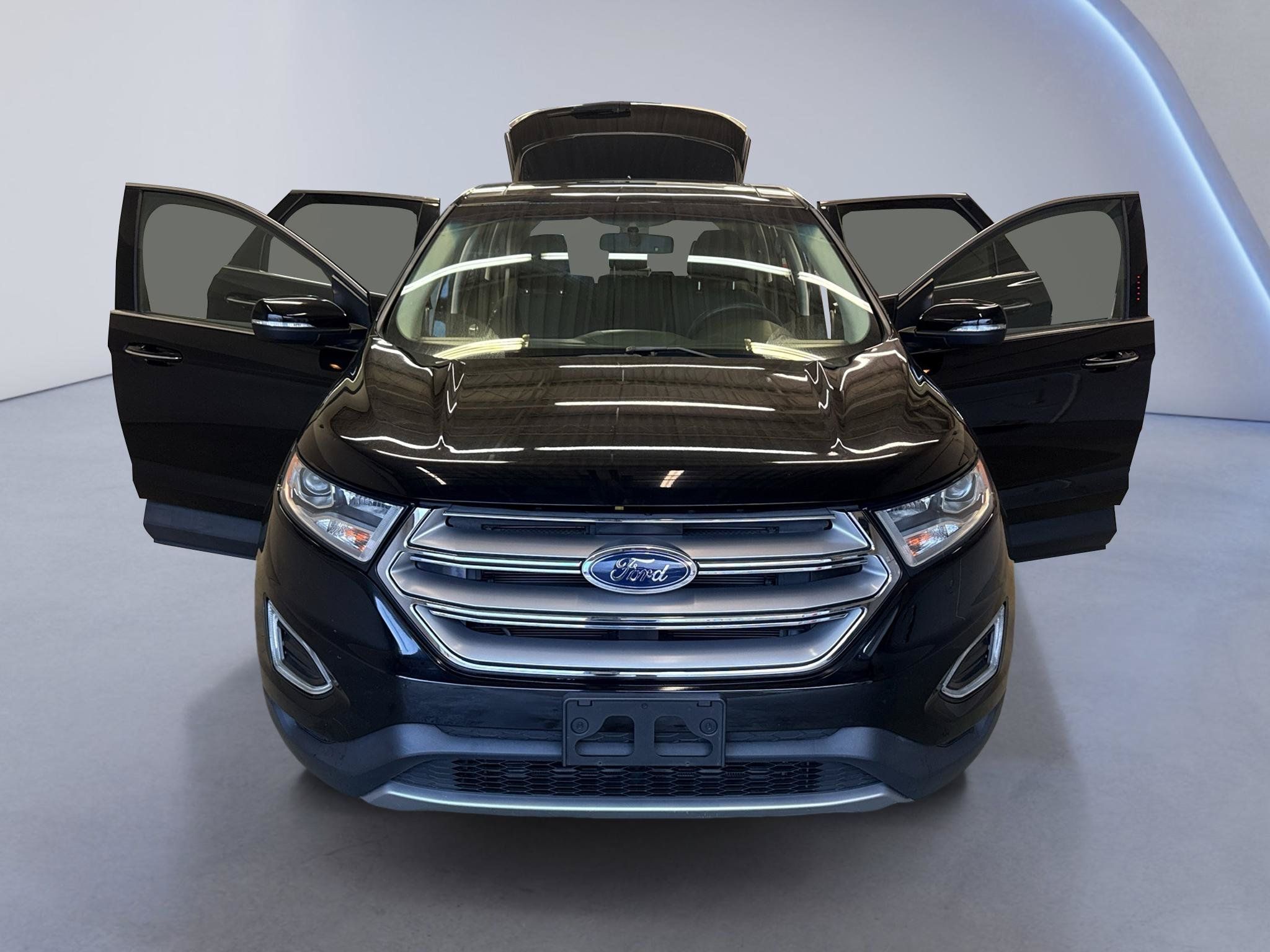 Used 2018 Ford Edge Titanium w/ Equipment Group 301A AWD/4WD image 10