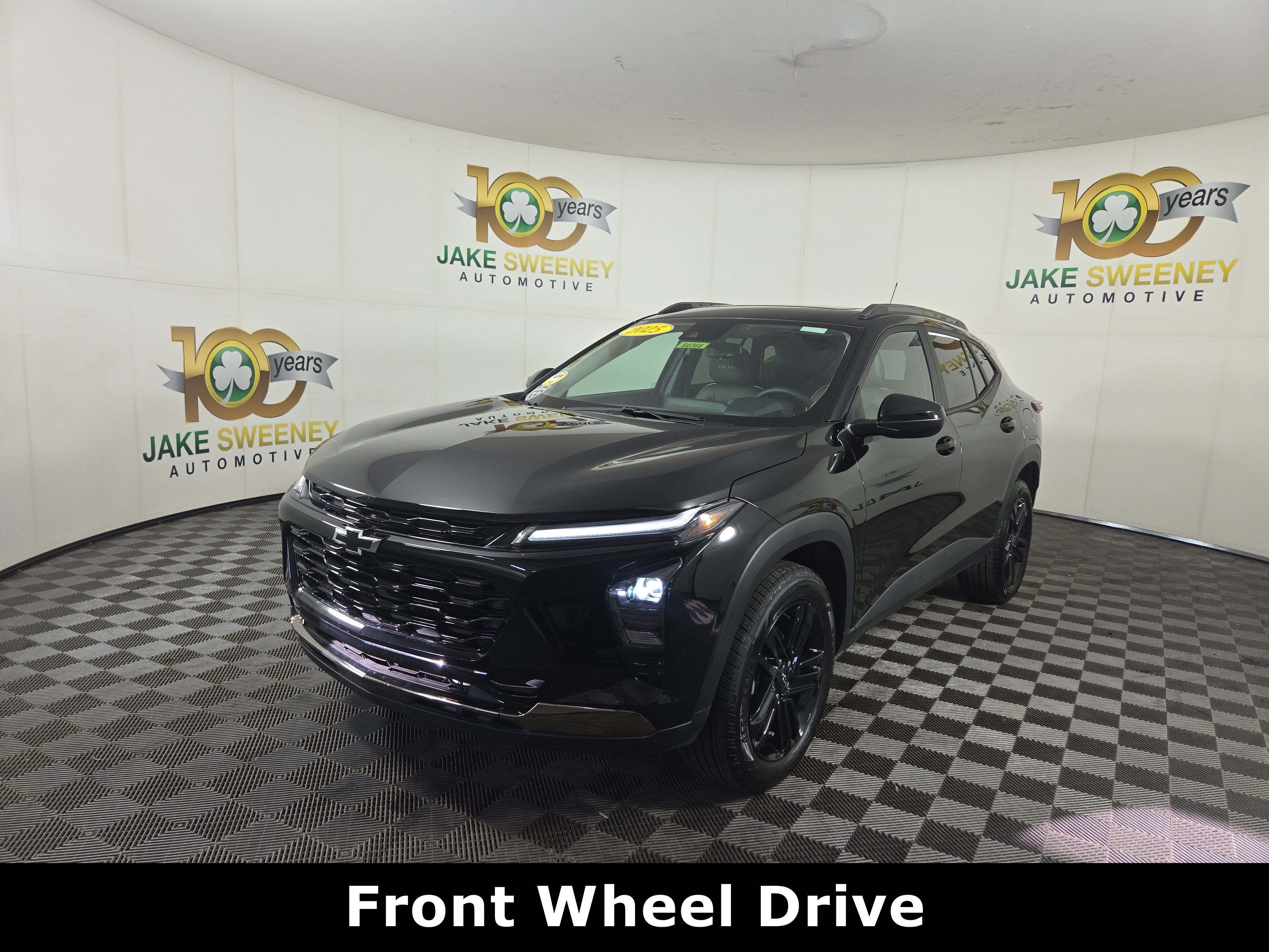 Used 2025 Chevrolet Trax ACTIV w/ Sunroof Package FWD image 3
