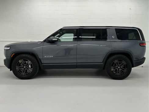 Used 2023 Rivian R1S Adventure image 3